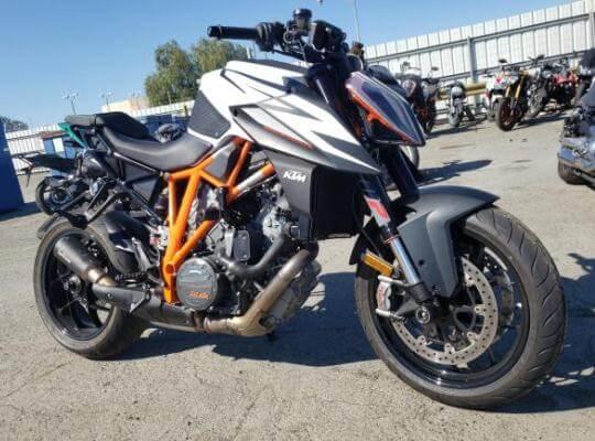 купить спортивный мотоцикл KTM 1290 SUPER DUKE R в америке с доставкой в беларусь